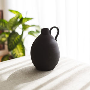 WO 60 Pescara Ceramic Vase Black - Oito