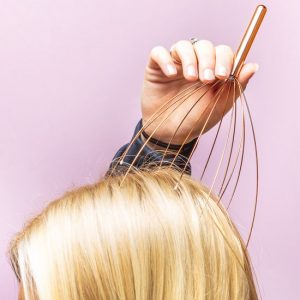 BE 05 Koperen hoofdmassageapparaat